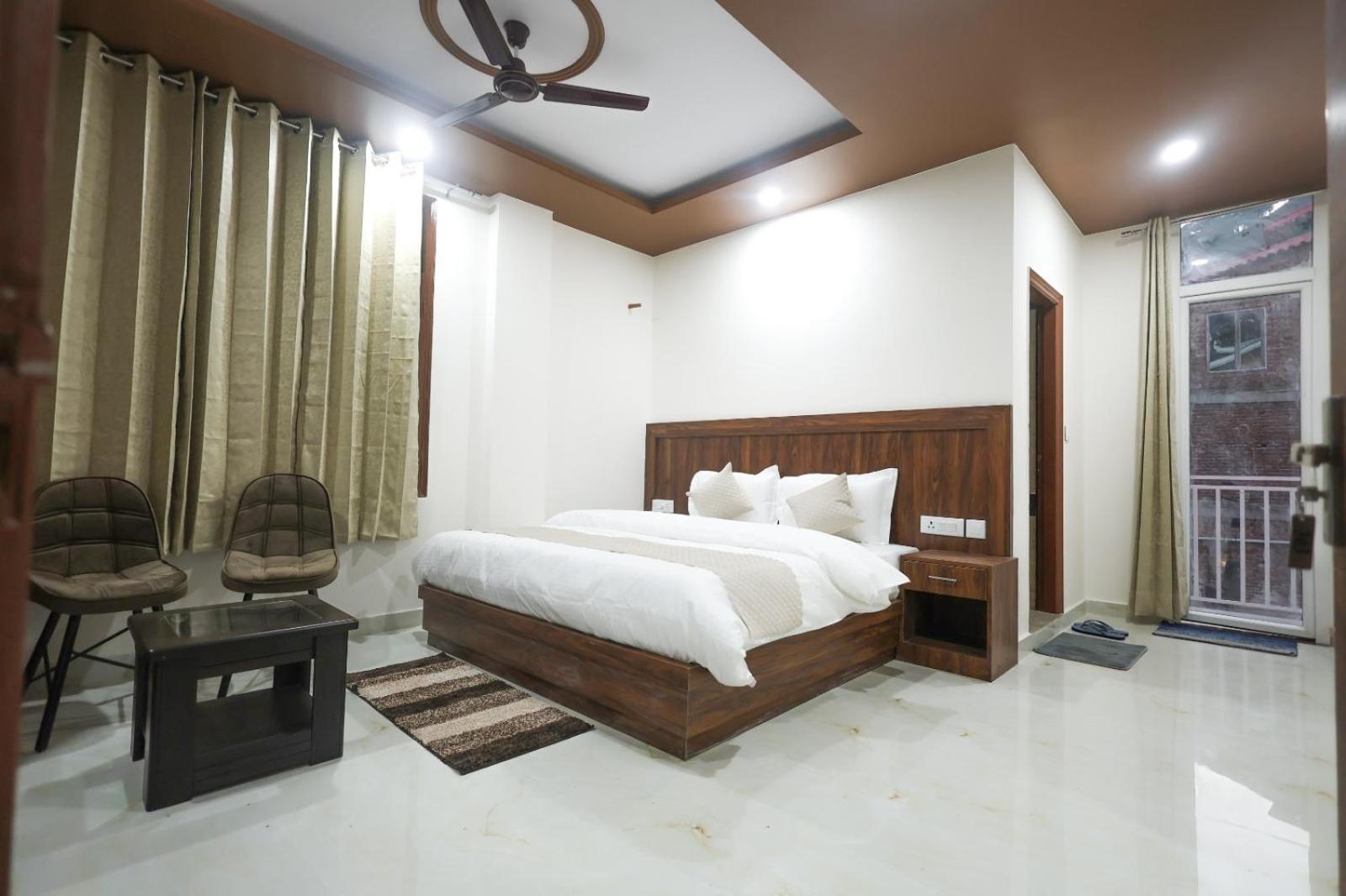 Mountain Shadow Hotel Kasauli Eksteriør billede